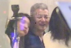 美女爆料老公视频,老公私密视频意外曝光，真相令人震惊！