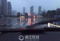 杭州雨水爆料视频,网友现场直击惊险瞬间